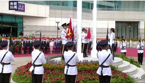 五星紅旗高高飄揚(yáng)，香港回歸祖國23年